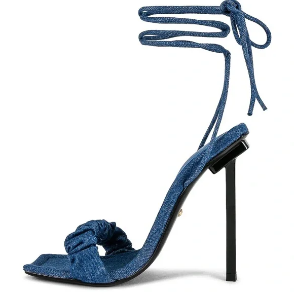 Scrunchie Heel in Indigo Blue
RAYE denim heels - Picture 2 of 10